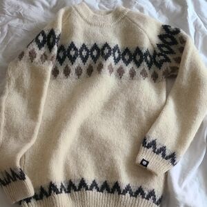 Icelandic Wool Sweater with Nordic Pattern